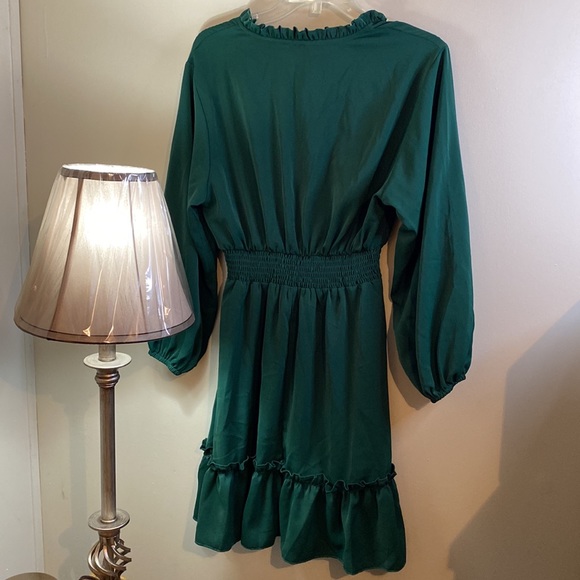Woman’s Brovave Dress Green Small - Picture 5 of 5